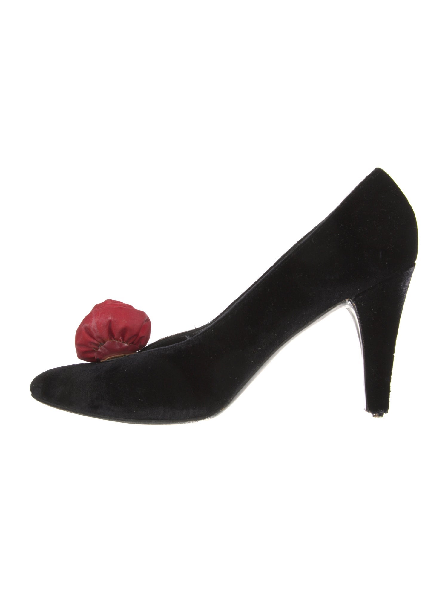 Yves Saint Laurent Velvet Pumps