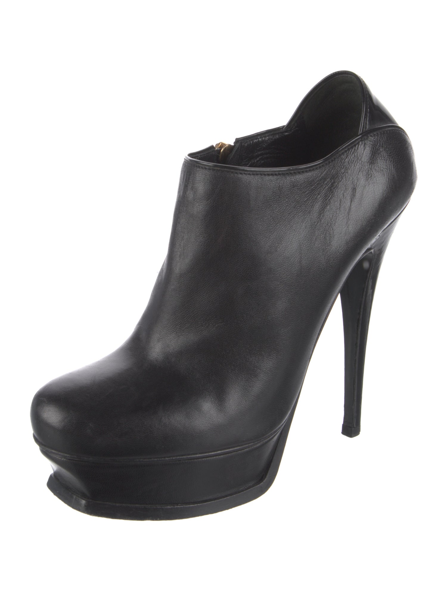 Yves Saint Laurent Leather Pumps