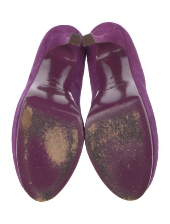 Yves Saint Laurent Suede Pumps