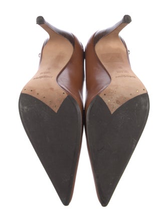 Yves Saint Laurent Leather Pumps
