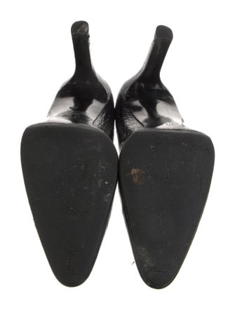 Yves Saint Laurent Leather Pumps