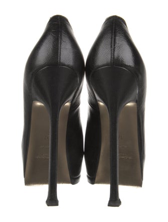 Yves Saint Laurent Rive Gauche Leather Pumps