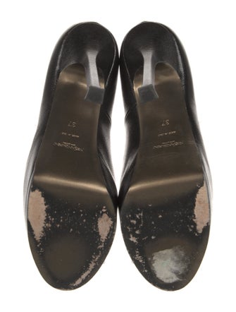 Yves Saint Laurent Rive Gauche Leather Pumps