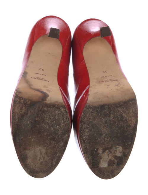 Yves Saint Laurent Leather Pumps