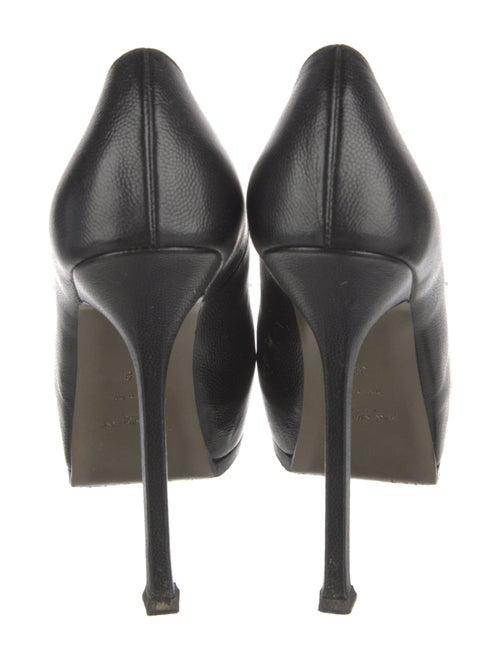 Yves Saint Laurent Leather Pumps
