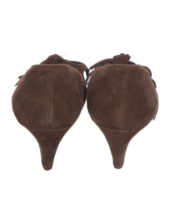 Yves Saint Laurent Suede Pumps