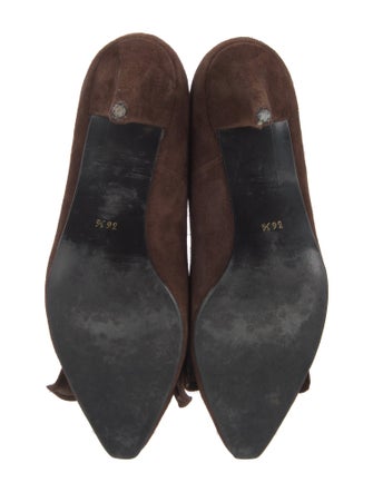 Yves Saint Laurent Suede Pumps