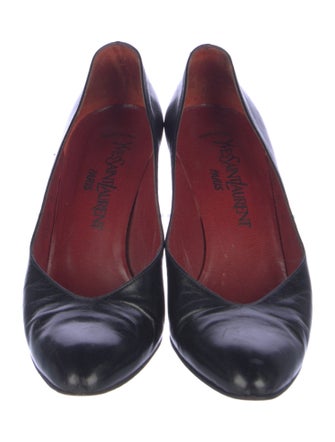 Yves Saint Laurent Leather Pumps