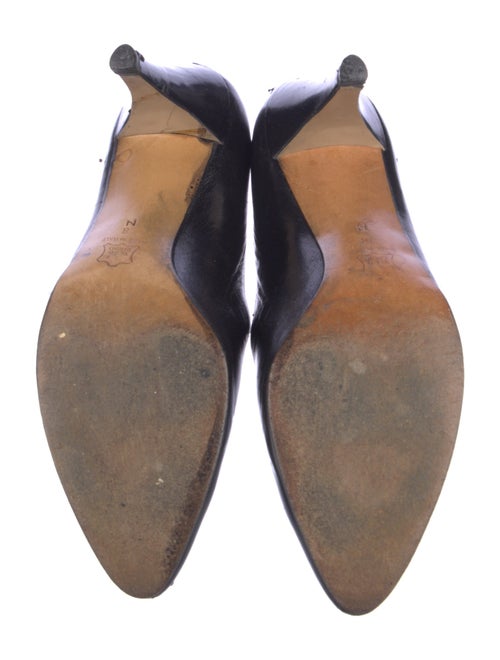 Yves Saint Laurent Leather Pumps