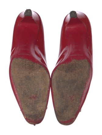 Yves Saint Laurent Patent Leather Pumps