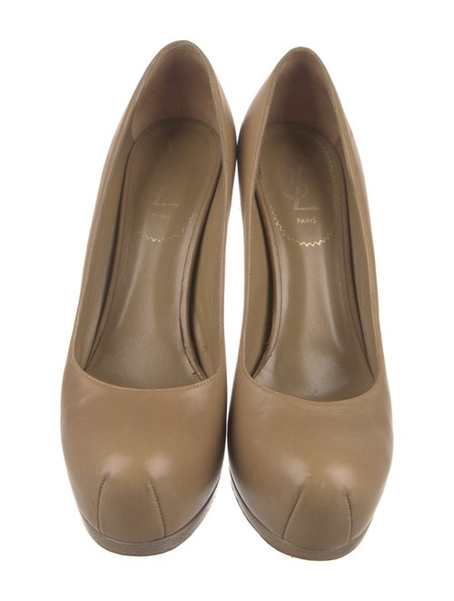 Yves Saint Laurent Leather Pumps