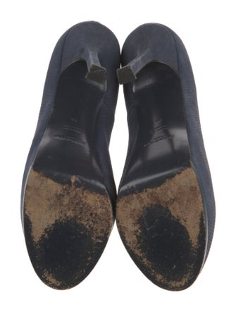 Yves Saint Laurent Suede Pumps