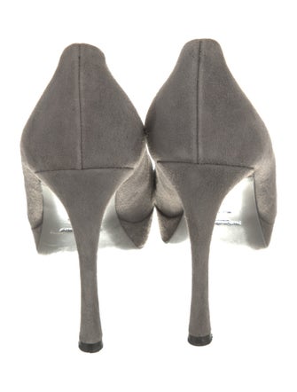 Yves Saint Laurent Suede Pumps
