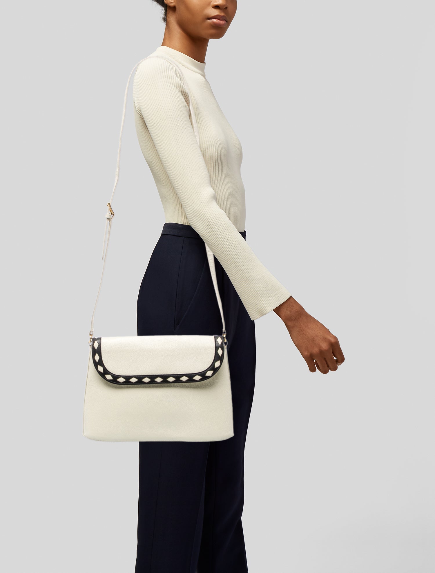 Yves Saint Laurent Leather Shoulder Bag