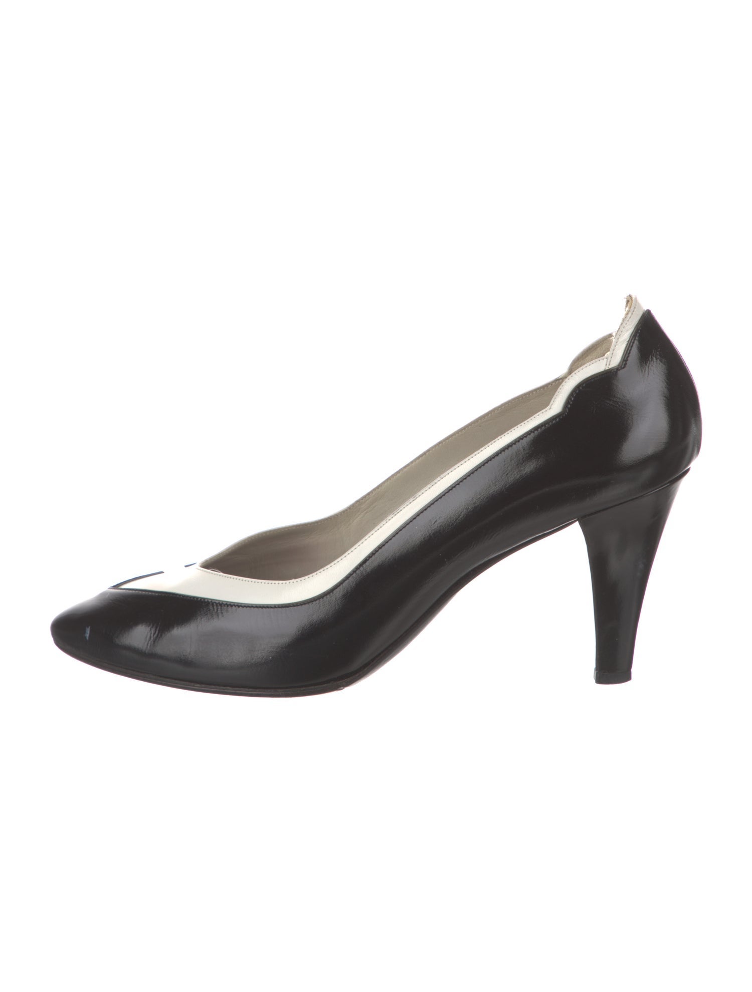Yves Saint Laurent Patent Leather Pumps