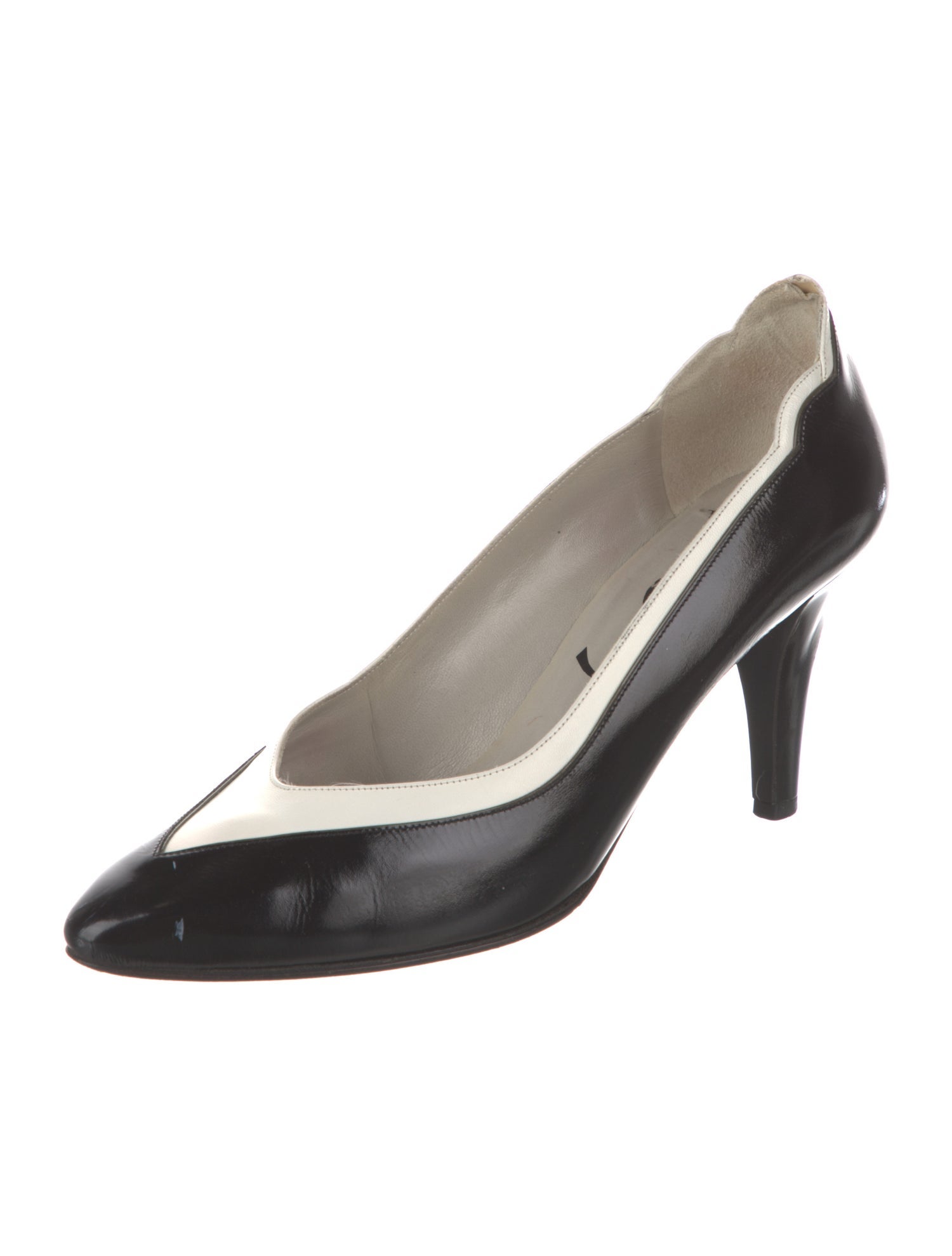 Yves Saint Laurent Patent Leather Pumps