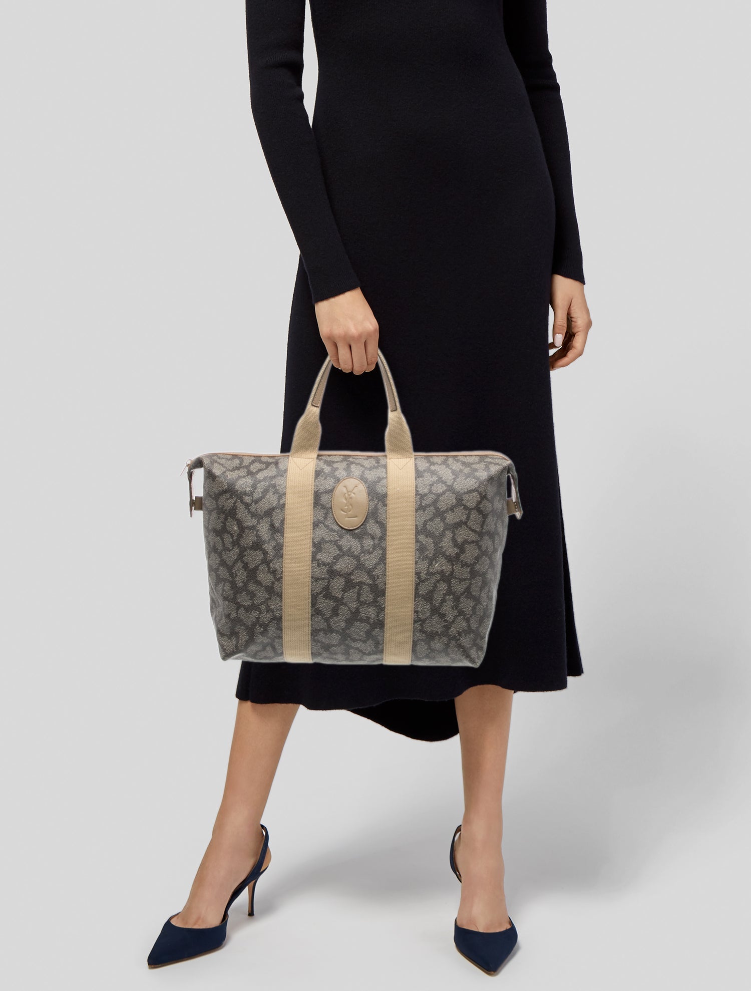 Yves Saint Laurent Signature Top Handle Bag