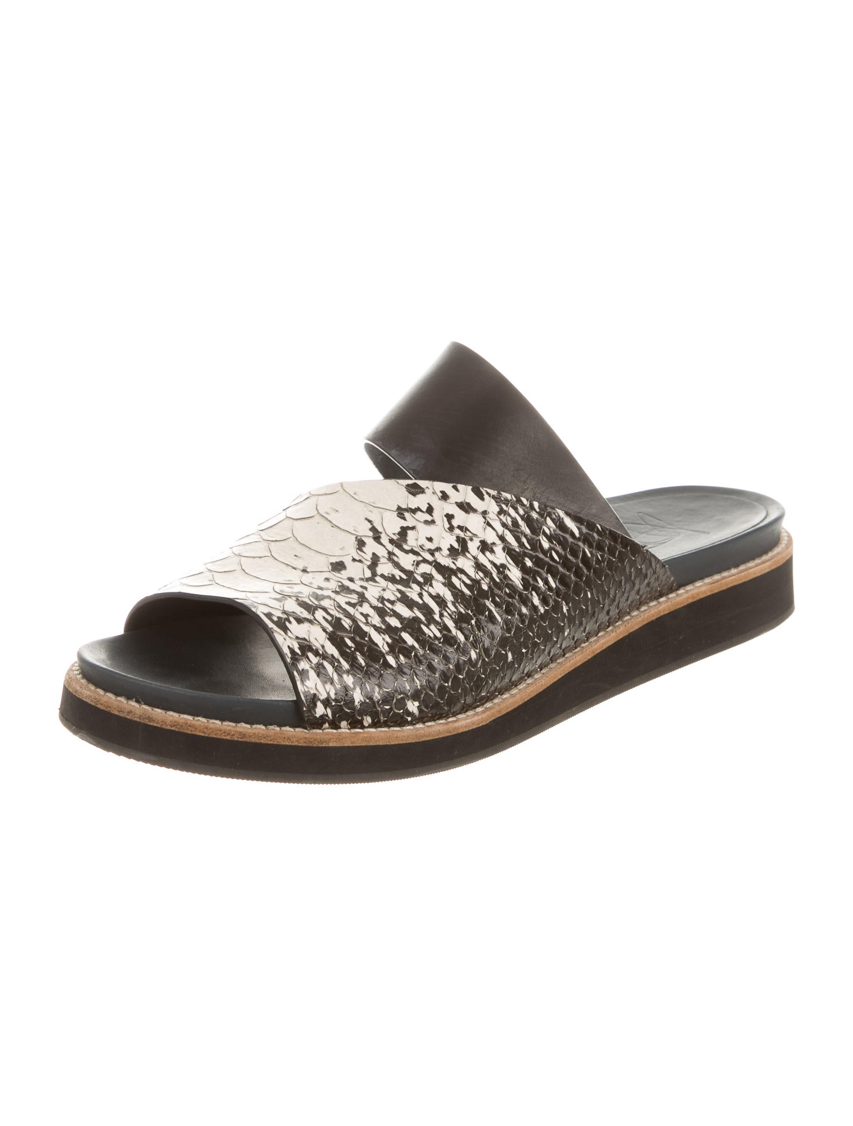 zero shoes sandals zero cornejo embossed leather sandals shoes zero shoes sandals zero cornejo embossed leather sandals shoes