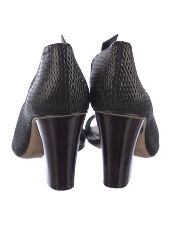 Zero + Maria Cornejo Leather Sandals